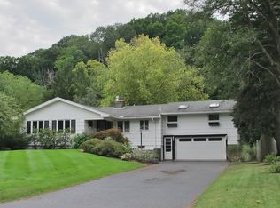 105 Shirewood Dr, Rochester, NY 14625