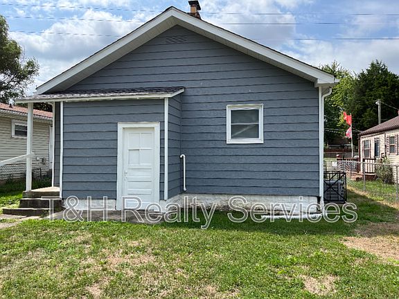 4th image of 3214 Newton Ave