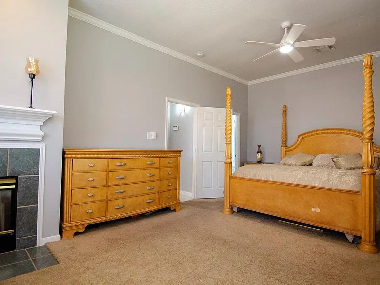 1211 Campton Ct — Photo 20