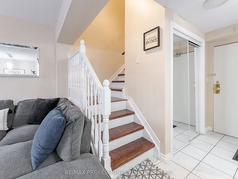 75 Glenburn Ct #111 — Photo 3