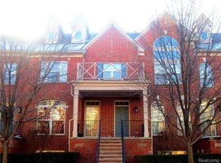 39469 Springwater Dr, Northville, MI 48168