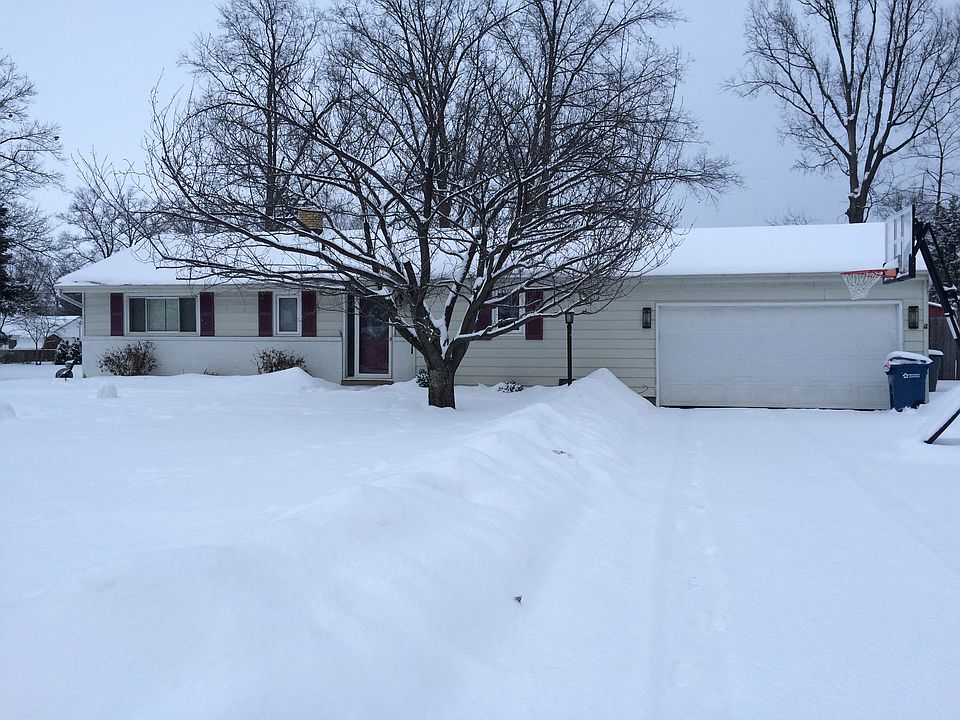 1st image of 167 Crestwood Dr