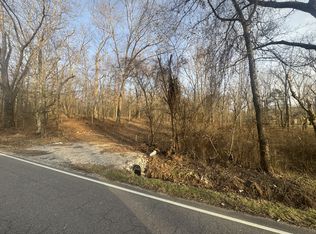 340 Old Military Rd, Summertown, TN 38483