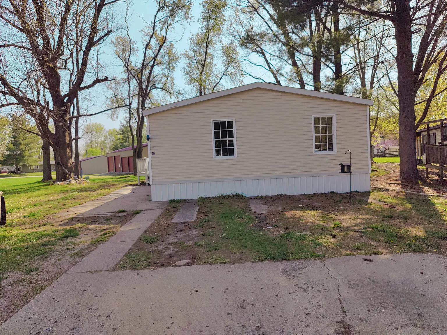3 bed, 1344 sqft, $1,100 — Photo 1