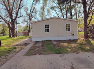723 N Main St #30, Loami, IL 62661