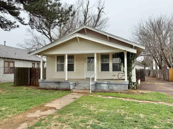 1515 4th St, Woodward, OK 73801