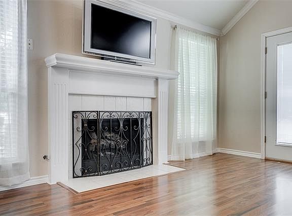 3rd image of 2352 Leafy Glen Ct