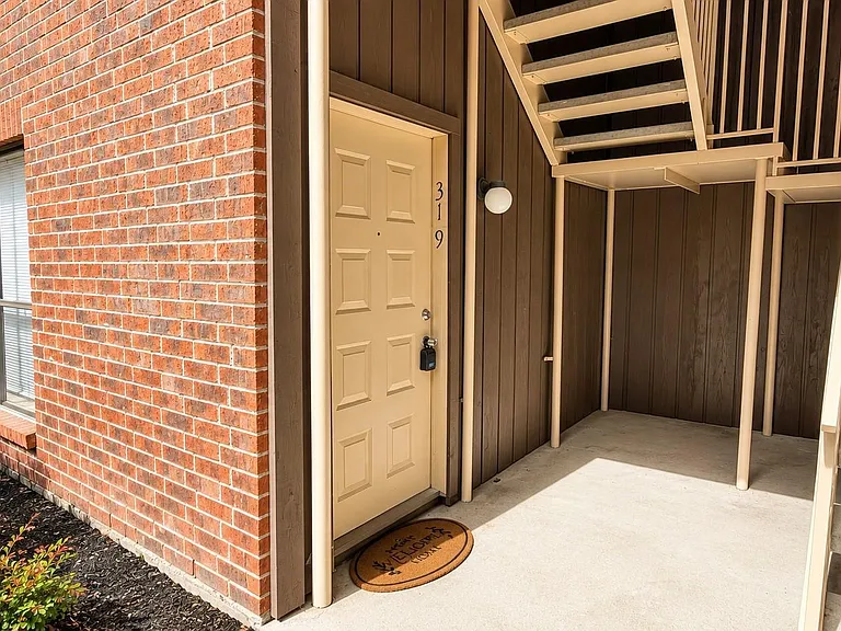 3100 Walnut Bend Ln #319 — Photo 15