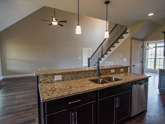 3rd image of 511 Farmington Lot 511