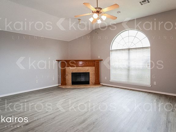 3rd image of 17509 Bronze Ln