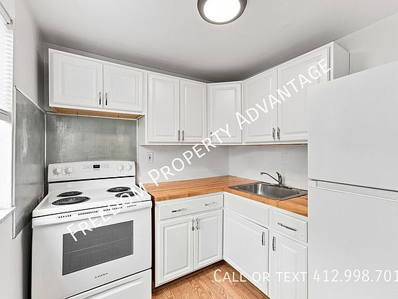 3rd image of 2523 Park Hill Dr