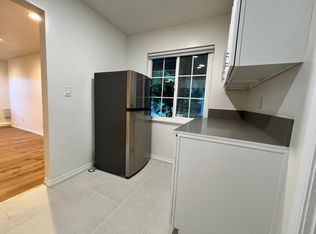 23456 Dolorosa St #23454, Woodland Hills, CA 91367