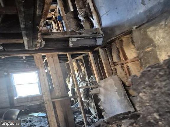 4th image of 3514 Hayward Ave