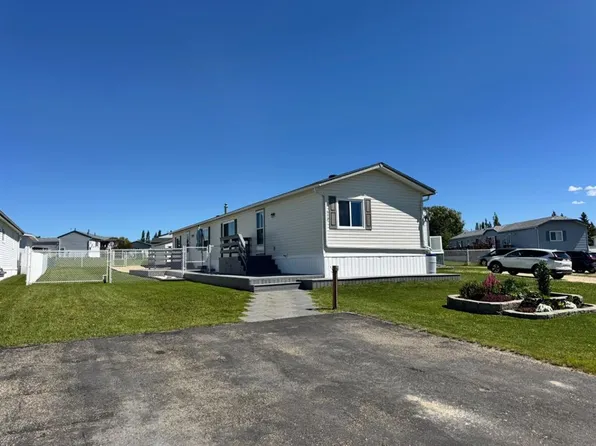 529 SW Stewart St #1, Grande Prairie County No. 1, AB T8W 5K5