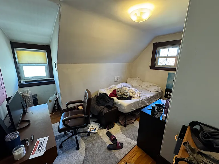211 Holland St #2R — Photo 29