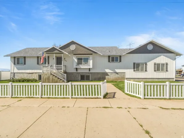 1055 S 1000 W, Clearfield, UT 84015