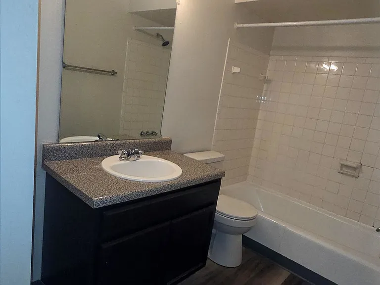 1210 Valley Hill Dr — Photo 6