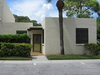 1st image of 601 Woodlawn Dr