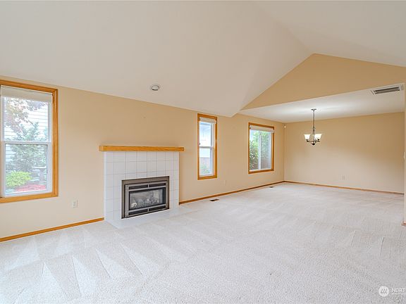 3rd image of 3209 SE 153rd Avenue