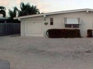 221 9th St, Key Colony Beach, FL 33051