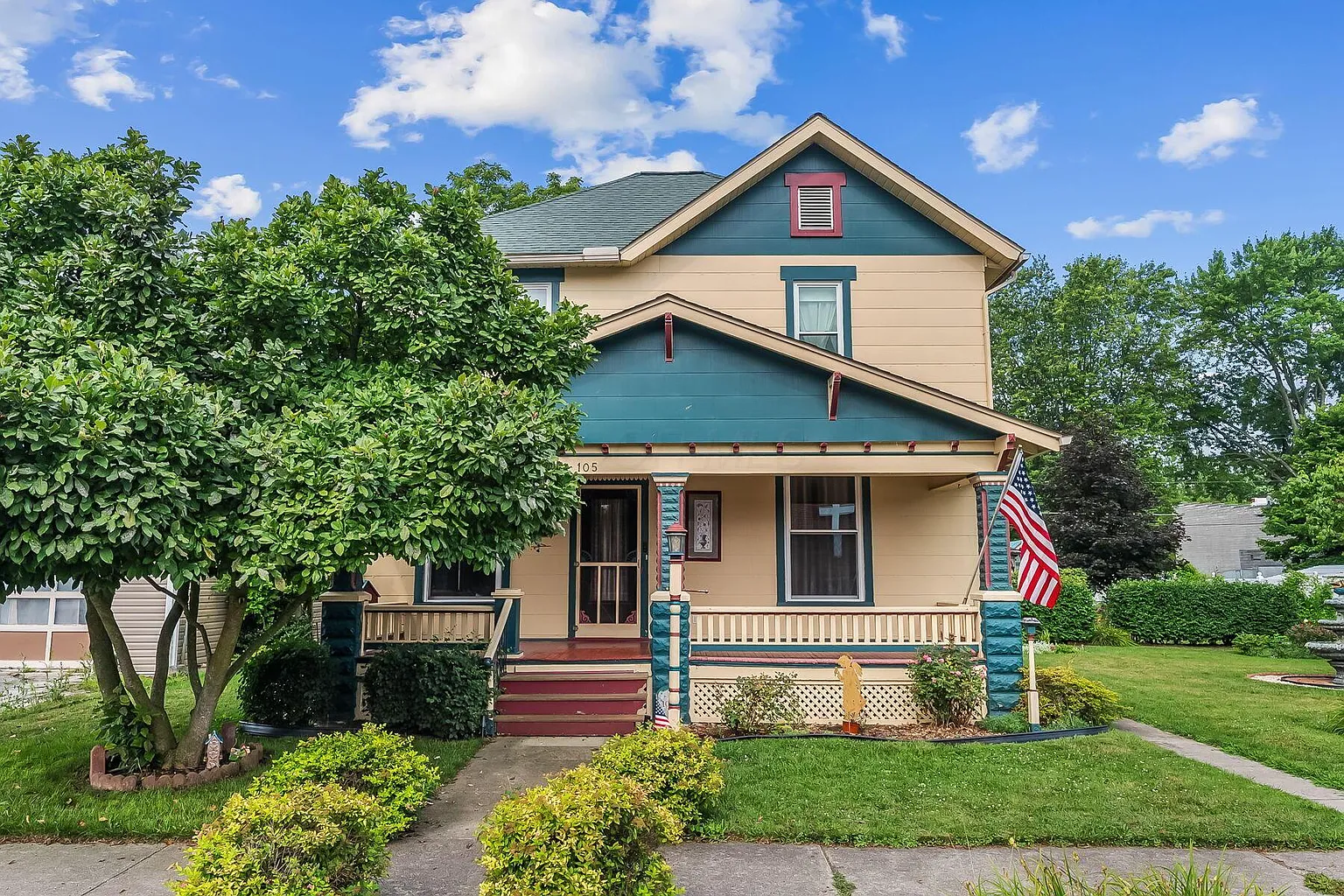105 N Elm St photo 1