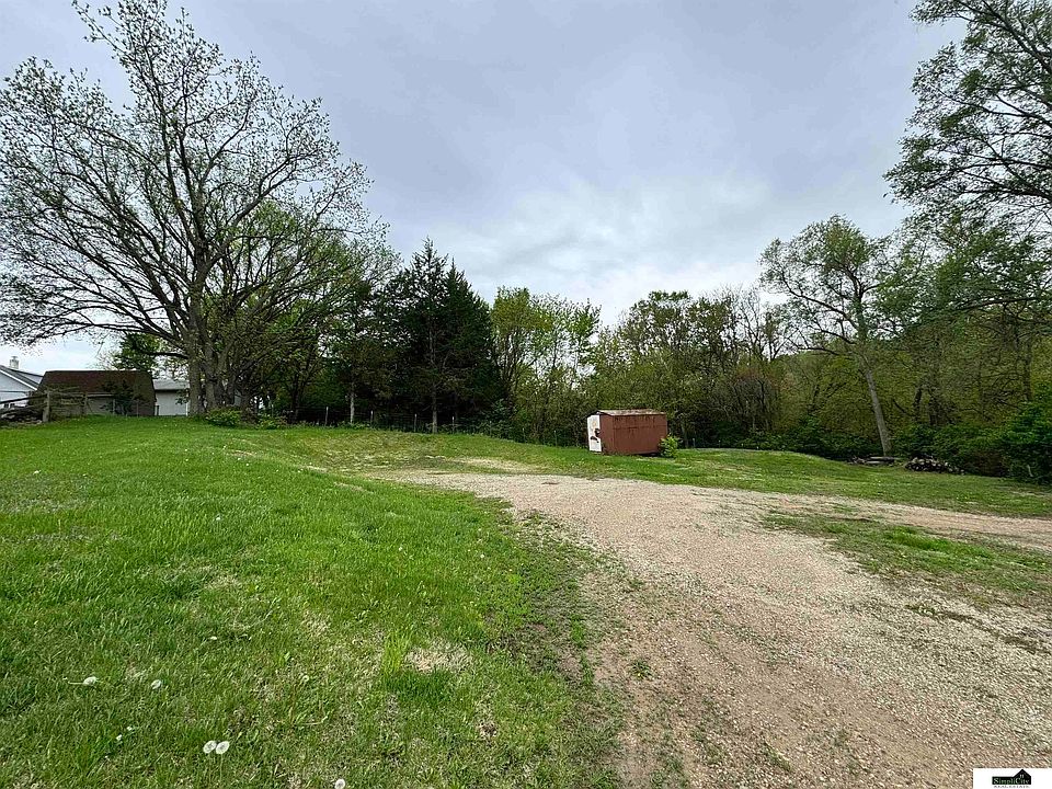 2nd image of Plattsmouth Oak Ridge Estates Dr Lot 1