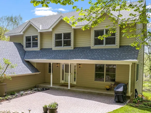 18236 Buck Lake Cir, Prior Lake, MN 55372