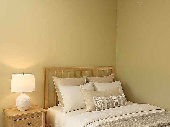 4th image of 60 Ontario St #3