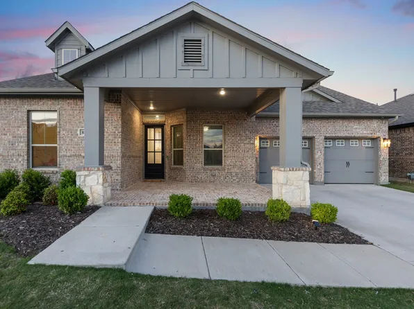 8808 Royal Star Rd, Rowlett, TX 75089