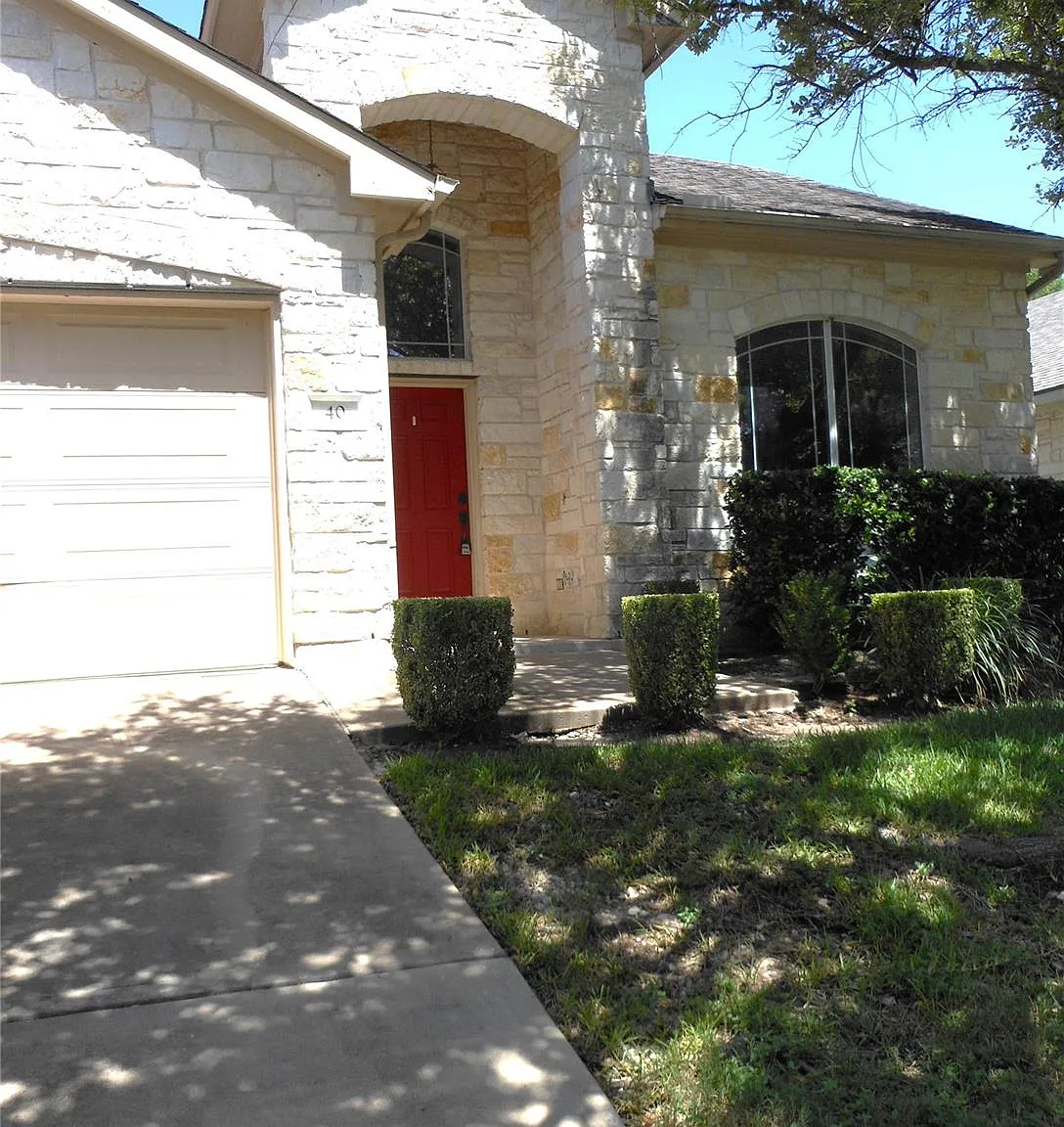 4 bed, 3.0 bath, 2133 sqft, $2,700 — Photo 2