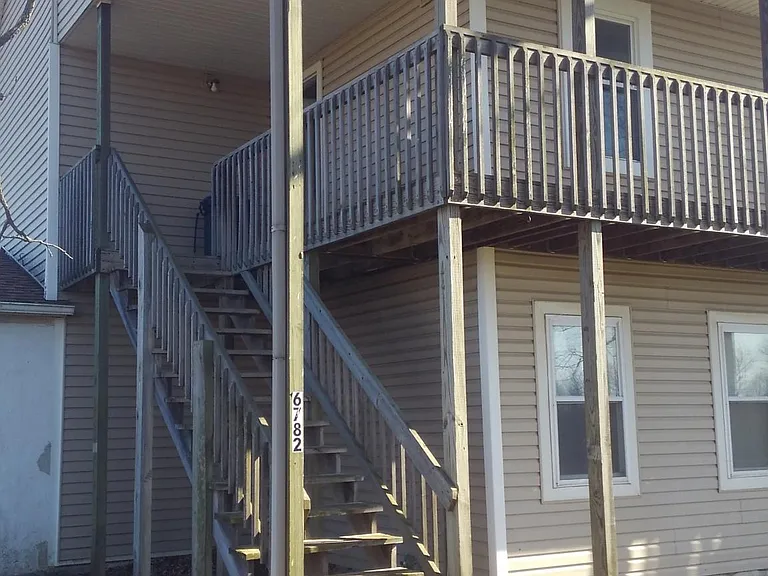 Upstairs, 6782 North Weston Road