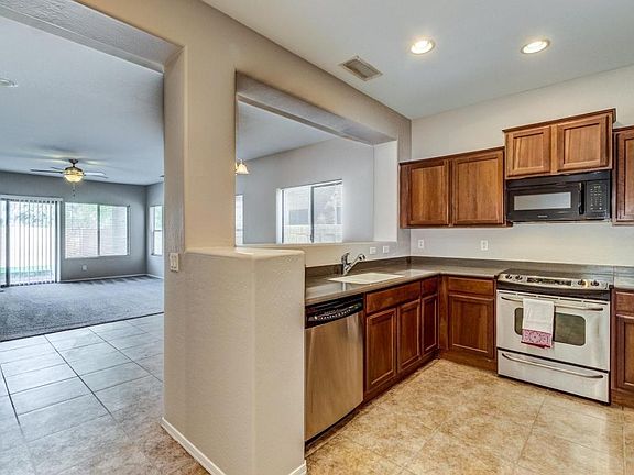 4th image of 41580 N Salix Dr