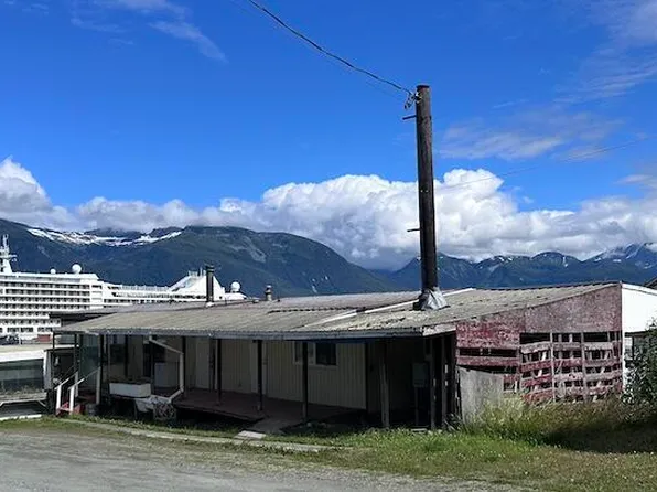 11 Blacksmith St, Haines, AK 99827