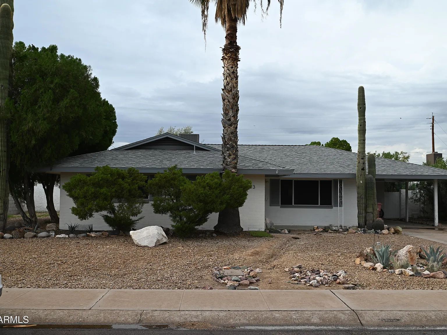 3 bed, 2.0 bath, 1613 sqft, $2,450 — Photo 2