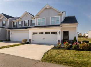 1362 Maple Grove Ln, Uniontown, OH 44685