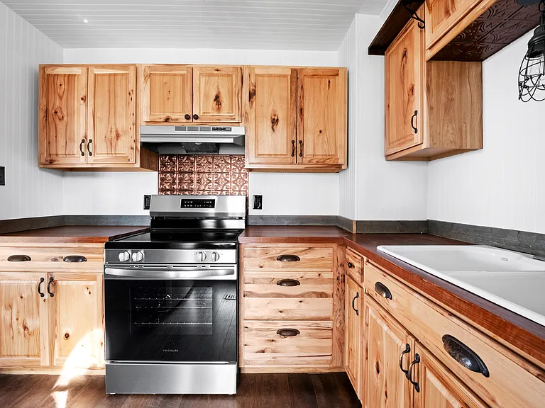 600ChurchillDrive11_06292026