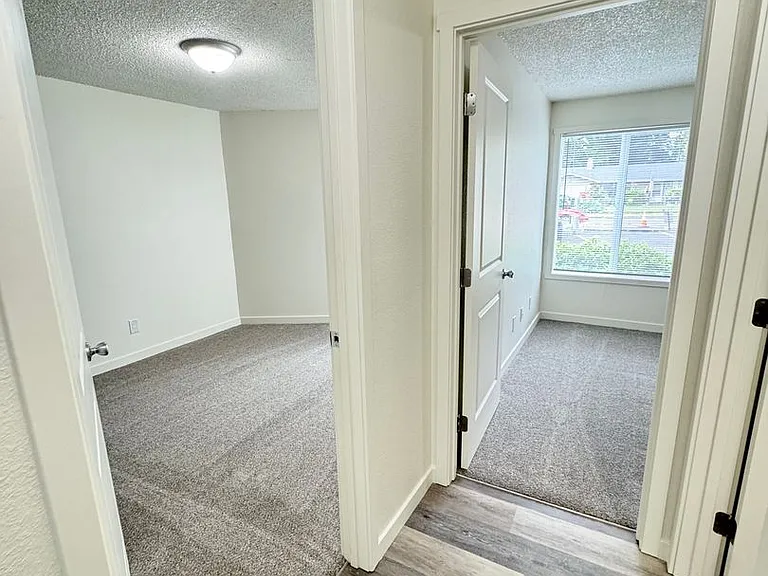 404 27th St SE — Photo 10