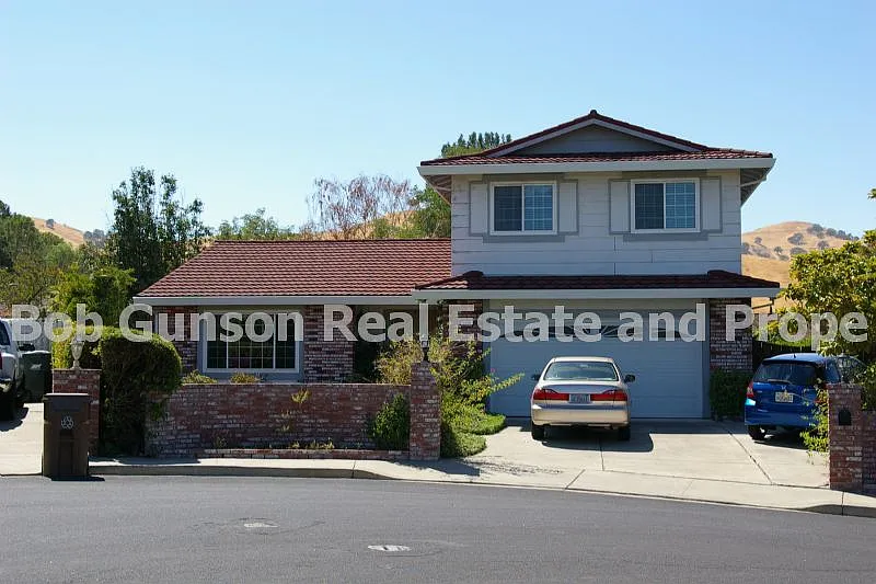2359 Glendale Cir