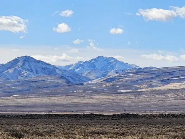 400 Cold Spring Point Rd, Crescent Valley, NV 89821