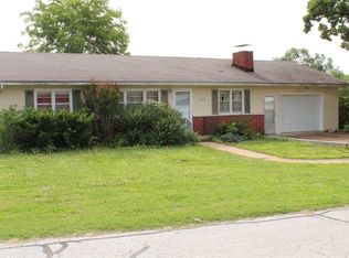 1142 Oak St, Warsaw, MO 65355