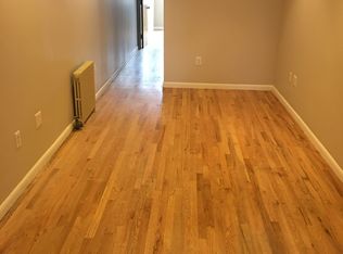 4018 31st Ave APT 3R, Astoria, NY 11103