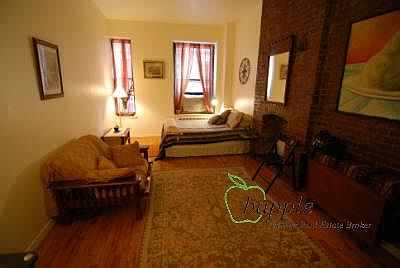 2nd image of 36 W 35th St APT 2C