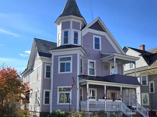 24 South Street, Rockingham, VT 05101