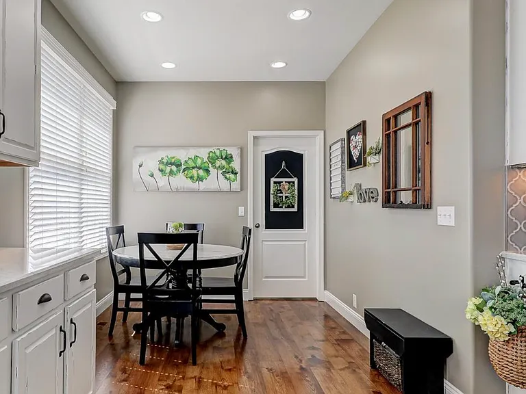 18353 Harney St — Photo 10