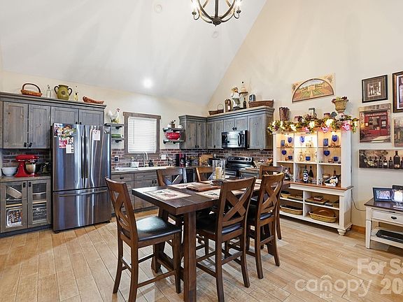 5th image of 4592 Reid Rd