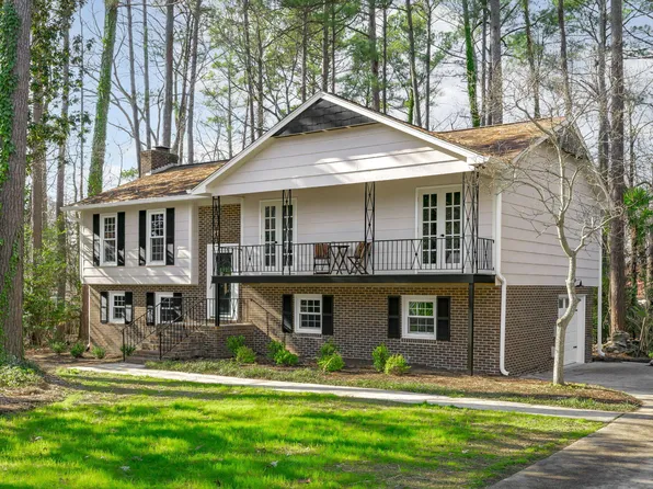 1412 Macduff Ct, Cary, NC 27511