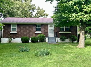 1527 Cherry Tree Dr, Clarksville, TN 37042