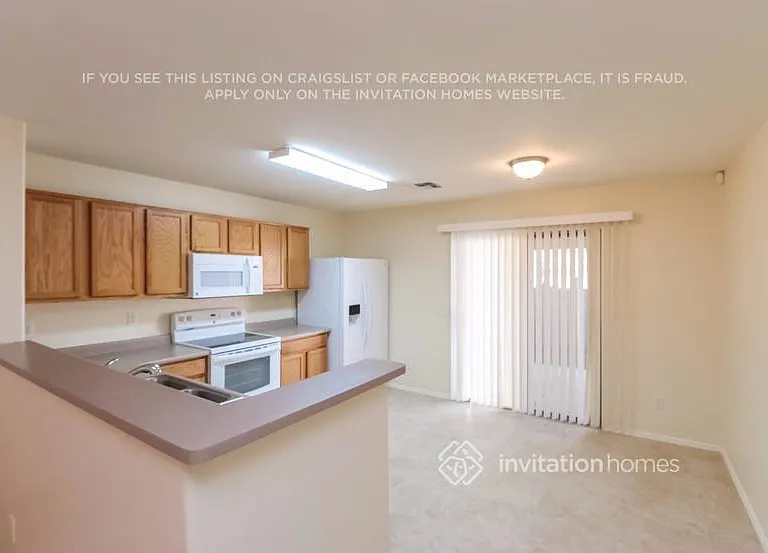2282 E Meadow Chase Dr — Photo 10