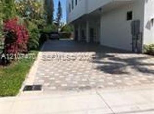 1629 NE 9th St #Townhouse 1629, Fort Lauderdale, FL 33304