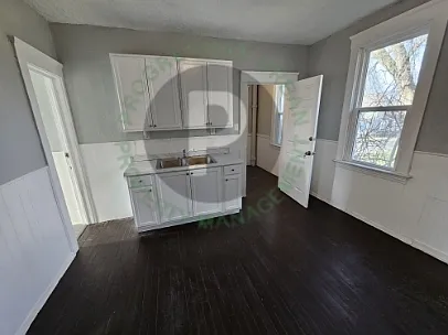 8023 Kosciuszko Ave #4 — Photo 15